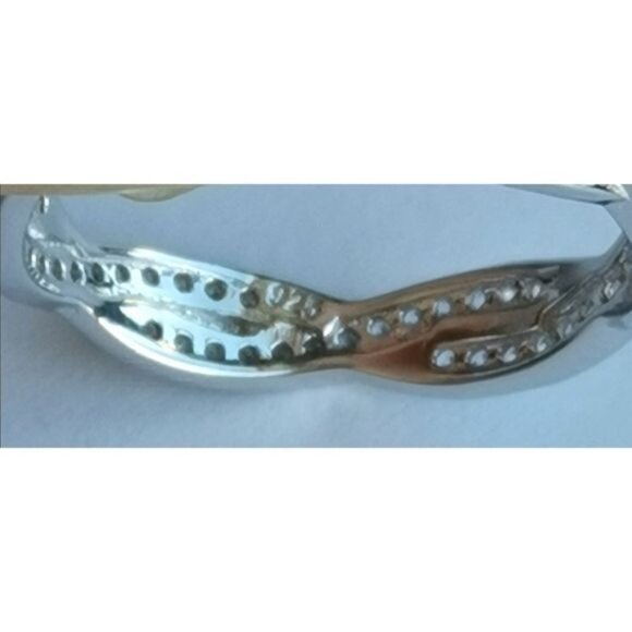 Sterling Silver CZ eternity "Twist of Fate" band ring sz 8 🆕 - Picture 3 of 3